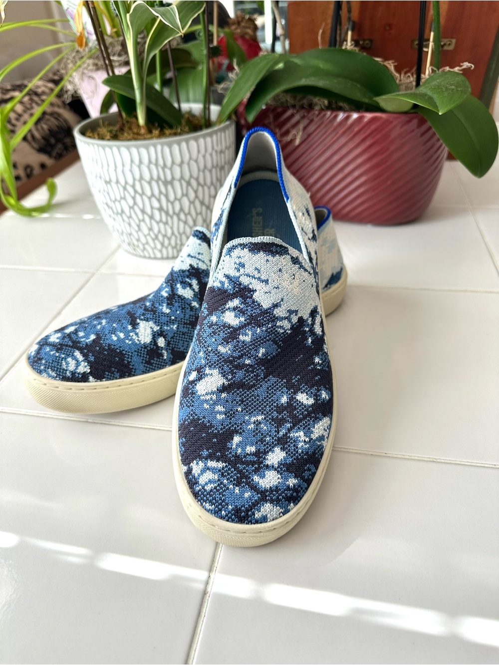 ROTHY’S x Guggenheim The Butcher’s Daughter Blue Art Print Slip-On Sneakers 9.5